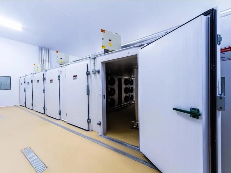 Conjunto de câmaras de refrigeração
